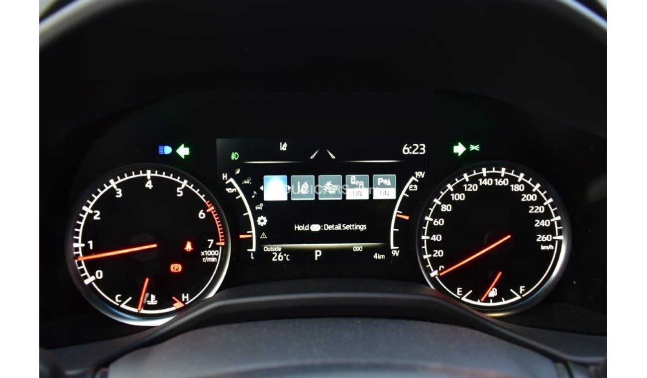 Toyota Land Cruiser VXR V6 3.5L TT AUTOMATIC.