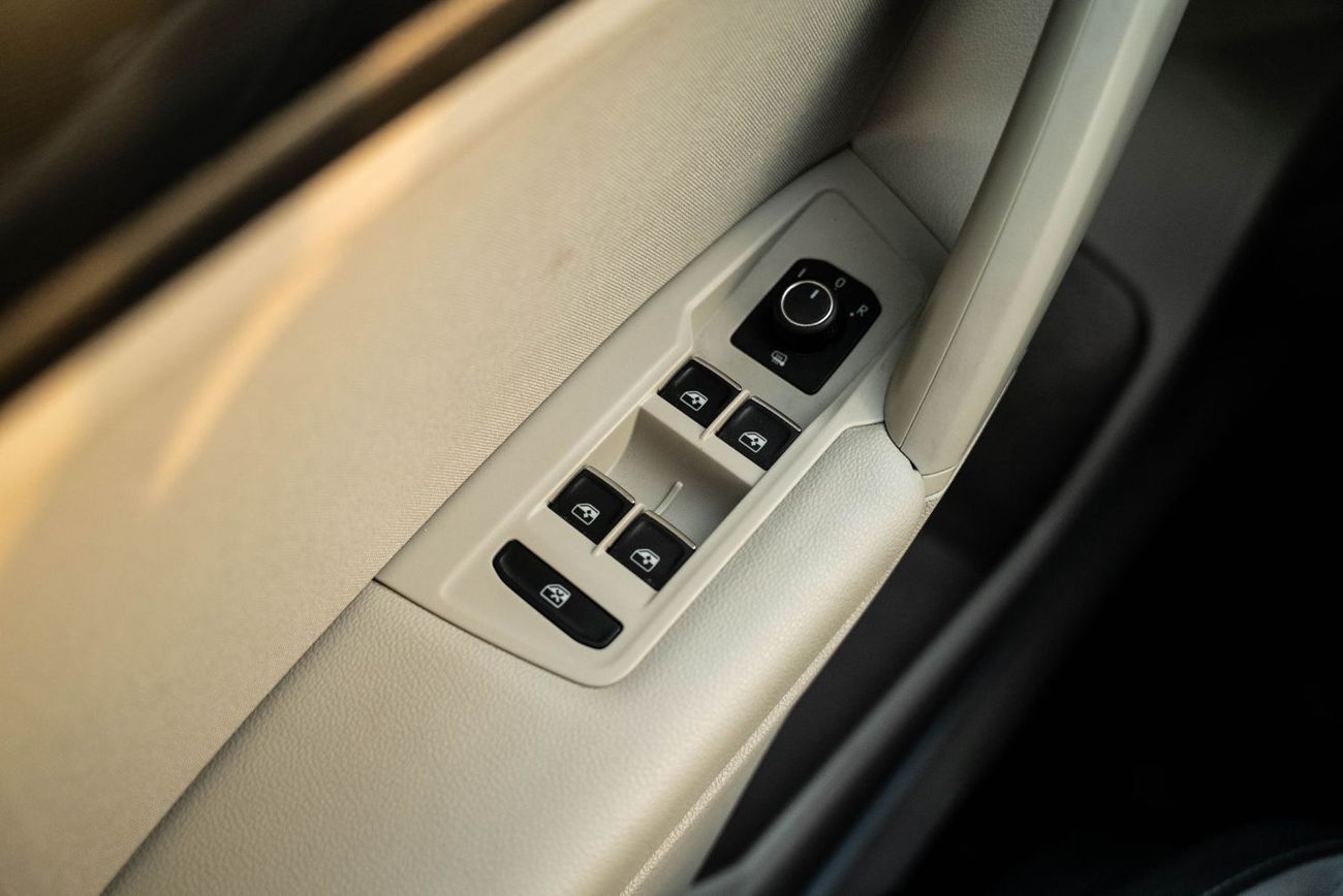 فولكس واجن تيجوان Elegance 2.0L SE 2020 Full Service History GCC 2.0L