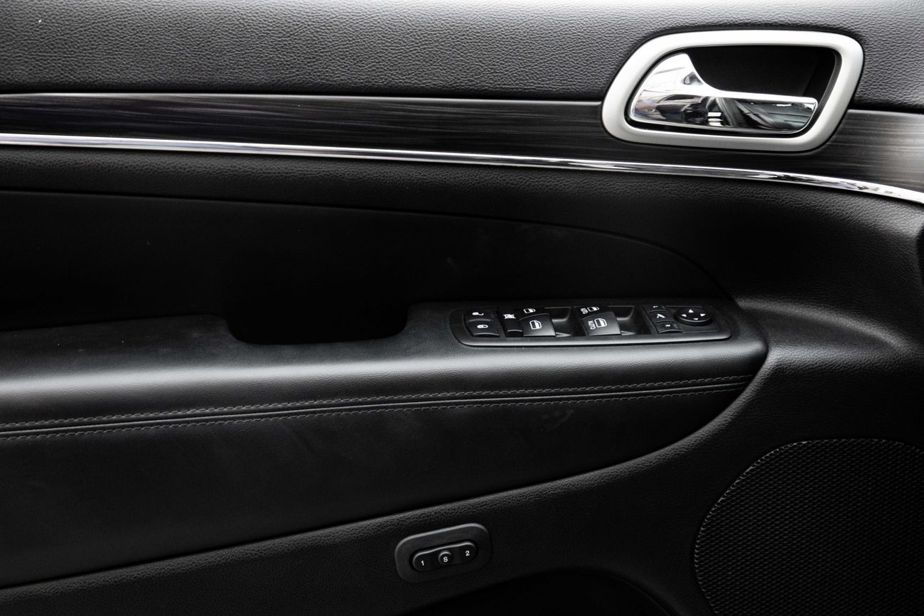 Jeep Grand Cherokee Grand Cherokee Limited | 2,138 P.M | 0% Downpayment | Perfect Condition!