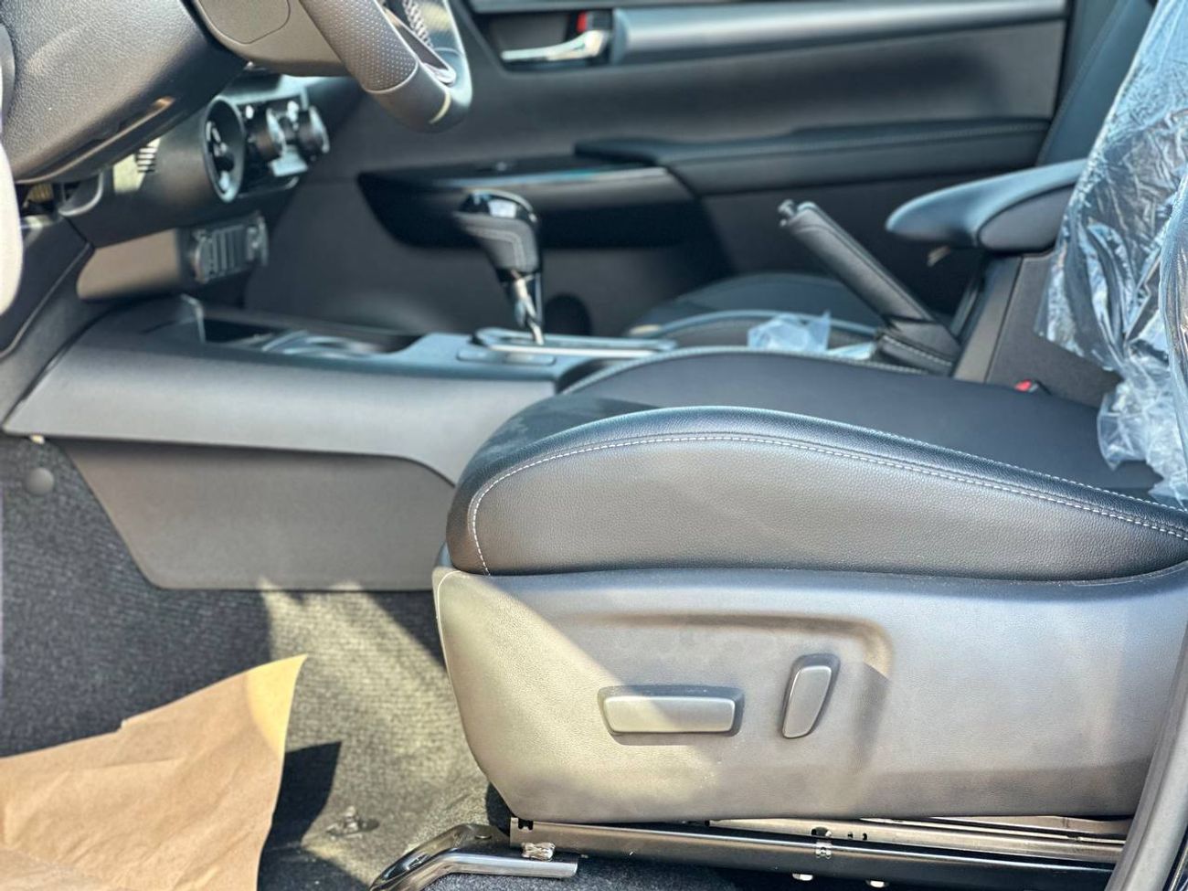 تويوتا هيلوكس GR-S 2.8 لتر 4X4 ديزل أوتوماتيك // 2026 // كاملة المواصفات مع مشغل DVD وكاميرا 360 درجة، ونظام مراقب