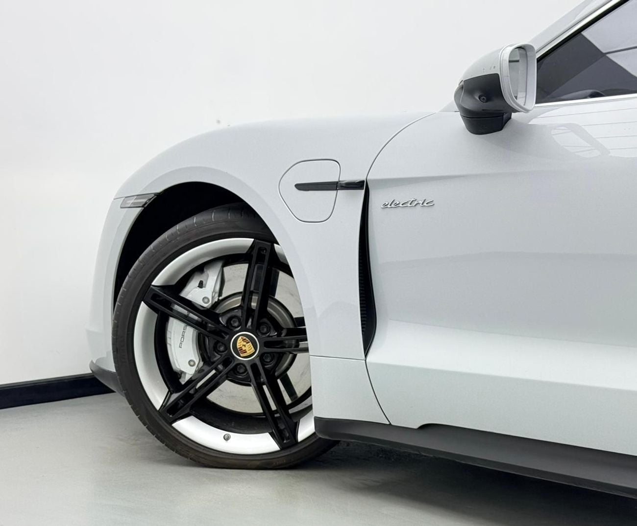 Porsche Taycan 4S 2022 Porsche Taycan 4S, 2027 Porsche Warranty, Full Porsche Service History, Fully Loaded, GCC