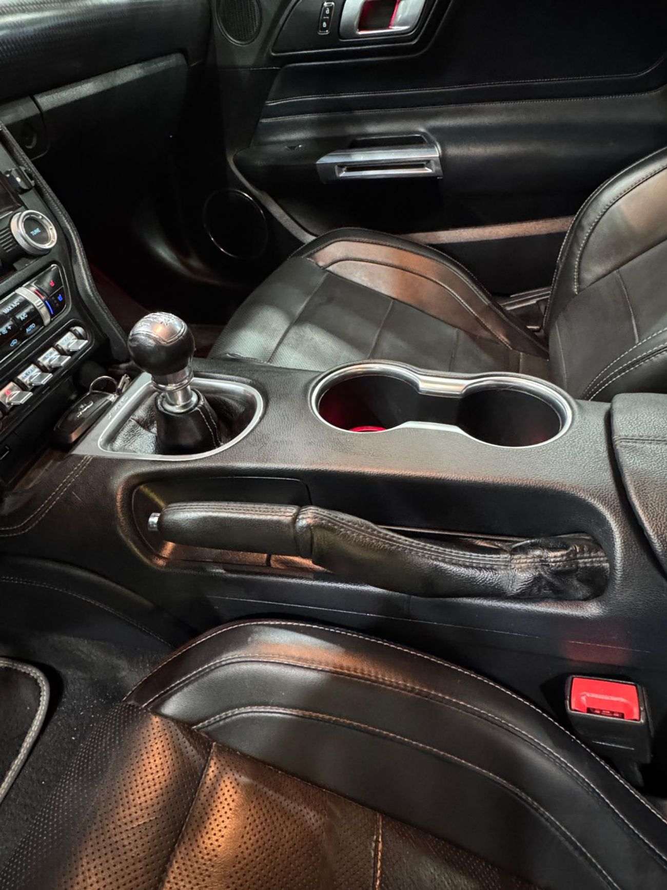 Ford Mustang GT Premium 5.0L V8