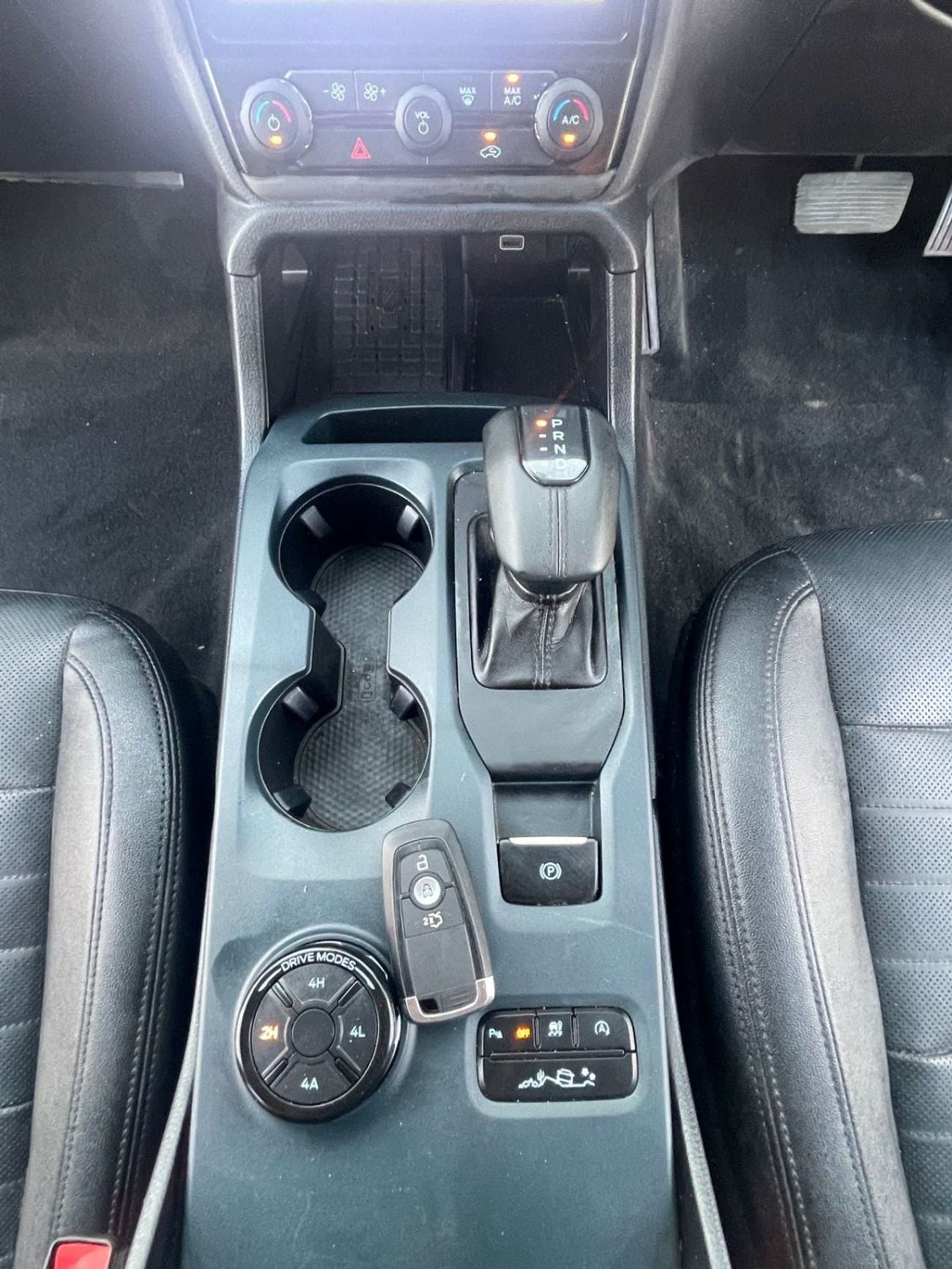 Ford Everest diesel 3.0 liter ,right hand drive only for export available