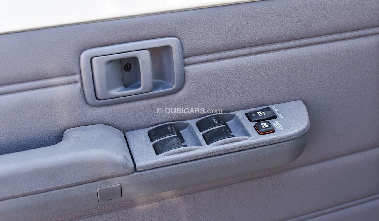 Toyota Land Cruiser 70 LC76 4.2L Diesel V6 MY 2025