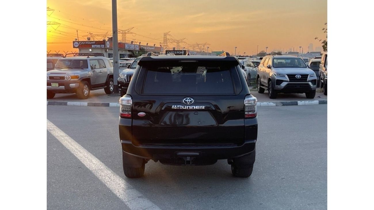 تويوتا Runner4 2020 TOYOTA 4RUNNER SR5 FULL OPTIONS IMPORTED FROM USA