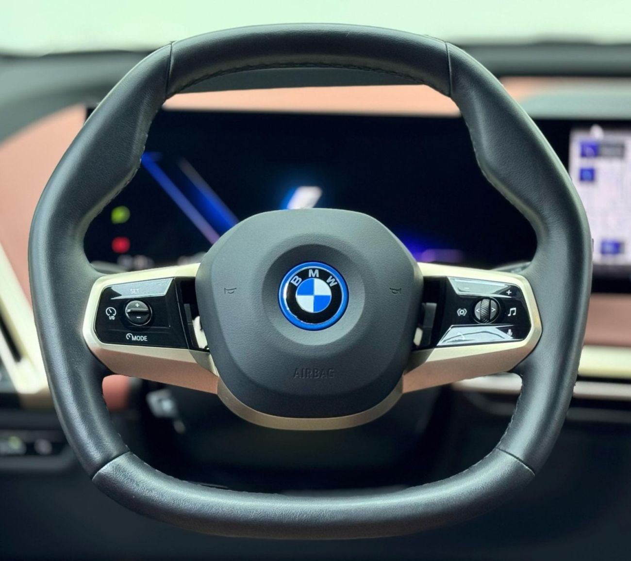 بي أم دبليو iX xDrive40 2023 BMW iX xDrive40, 2027 BMW Warranty, 2028 BMW Service Pack, Very Low Kms, GCC