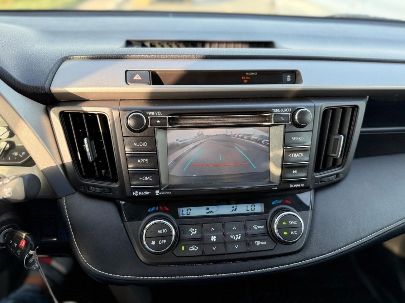 تويوتا راف ٤ GXR 2.5L XLE 4WD Sunroof,leather seats full option