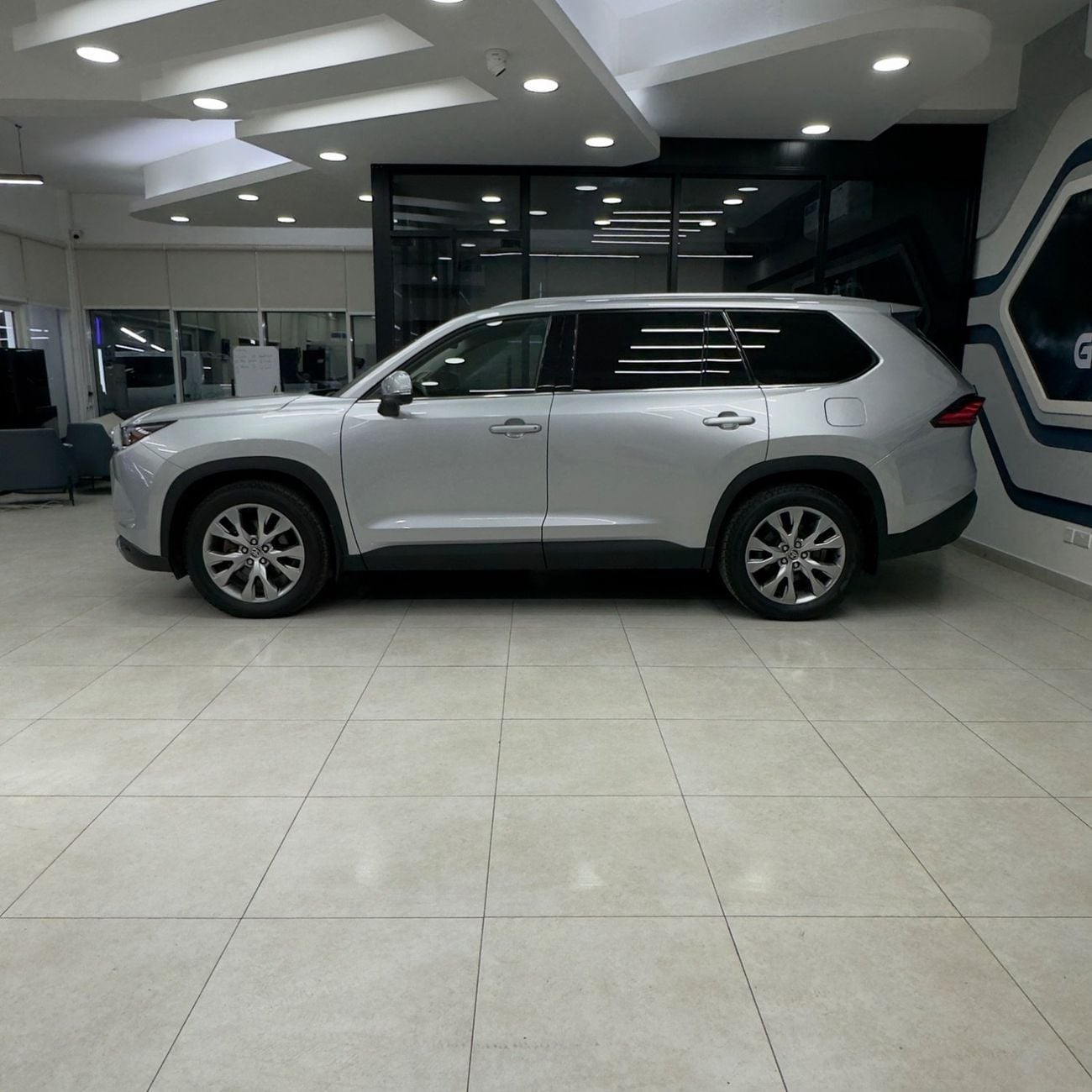 تويوتا جراند هايلاندر Limited