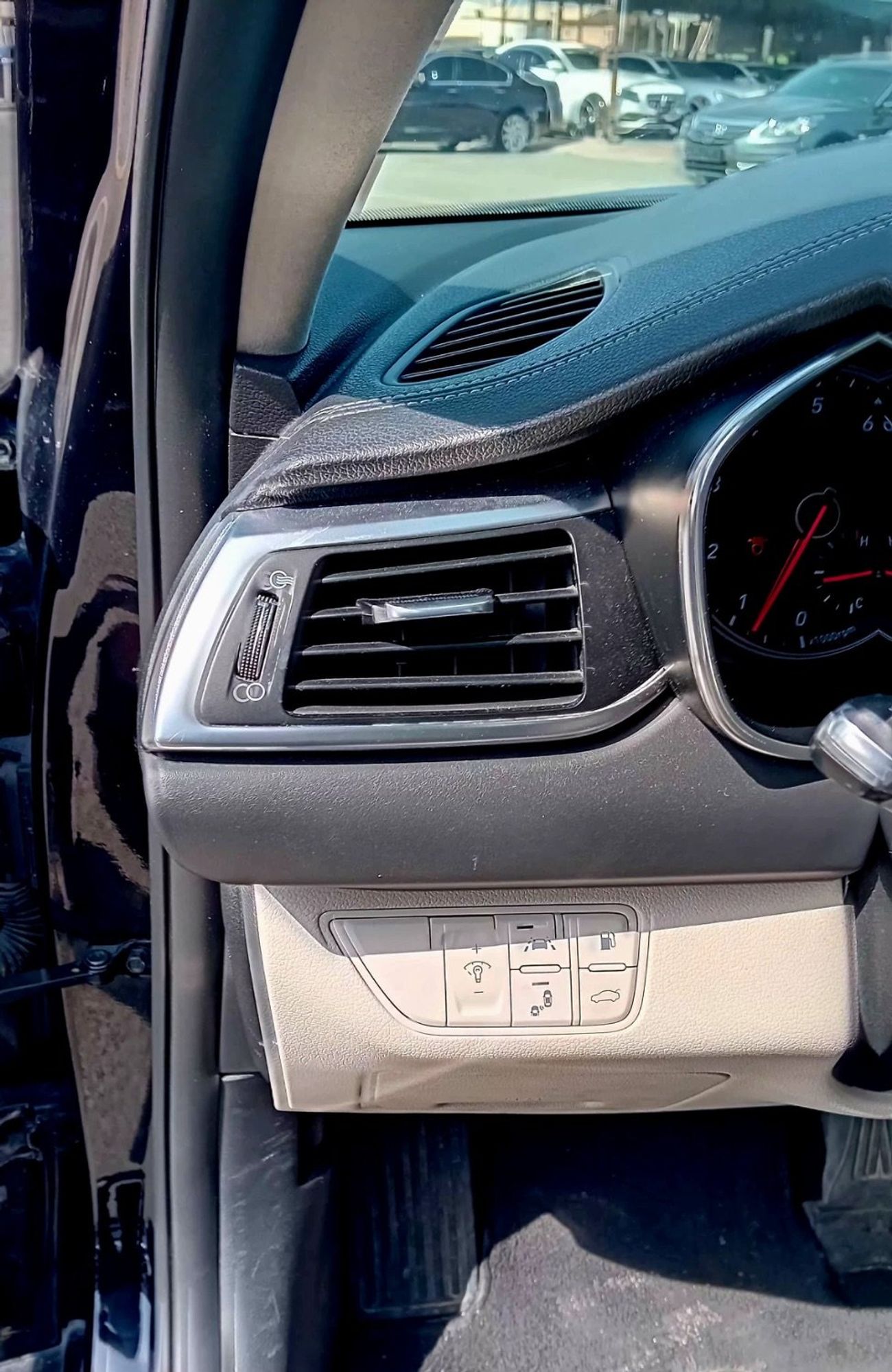 هيونداي جينيسس Std 3.8L