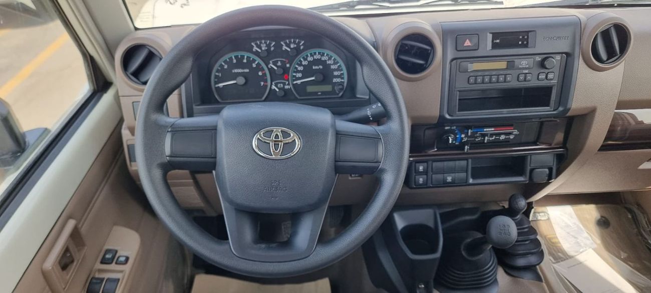 تويوتا لاند كروزر 70 TOYOTA LAND CRUISER LC78 4.0L 3-DOOR M/T MY 2025