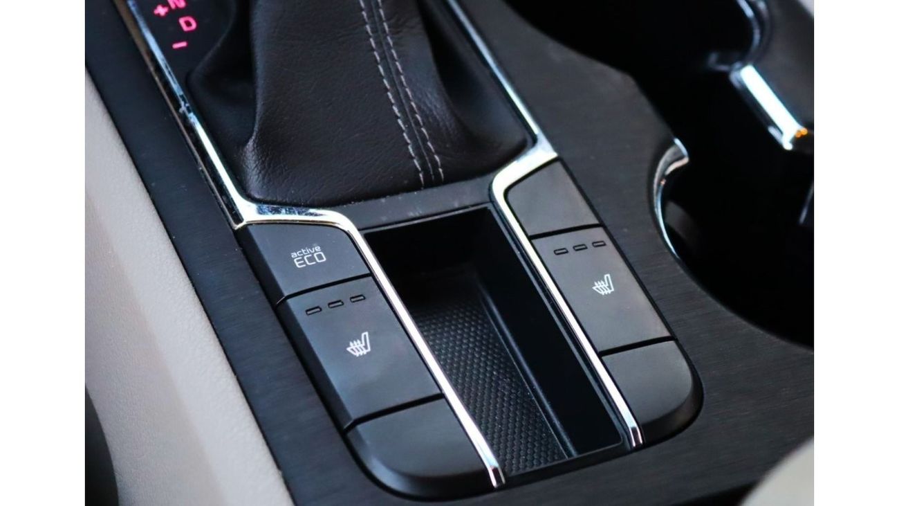 Kia Carnival Kia Carnival EX (YP) model 2019, 5 dirhams. MPV, 3.3 litres, 6 cylinder diesel, automatic, front whe