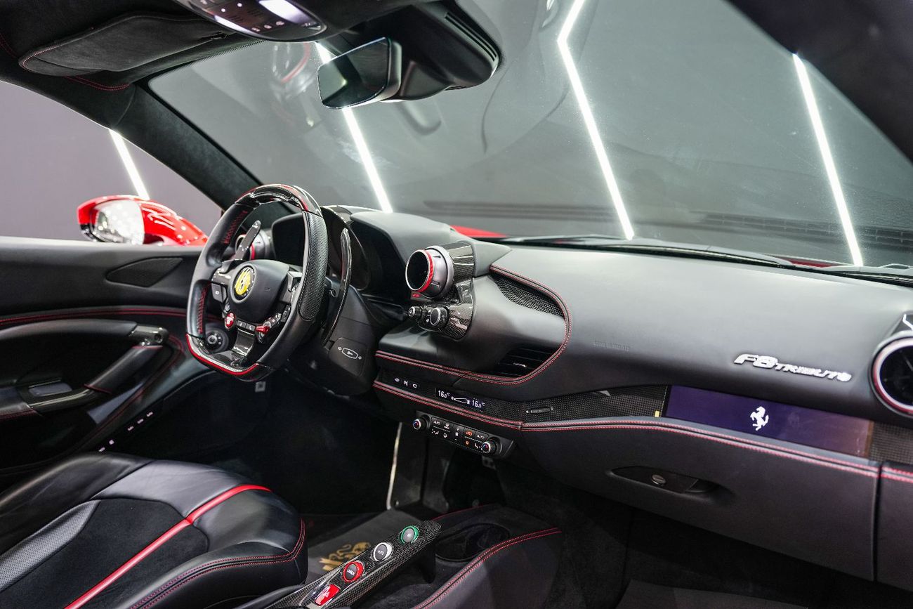 فيراري F8 تريبوتو 3.9T V8 Carbon Interior, Apple CarPlay, JBL Audio, Passenger Display, Dealer Warranty + Service!!