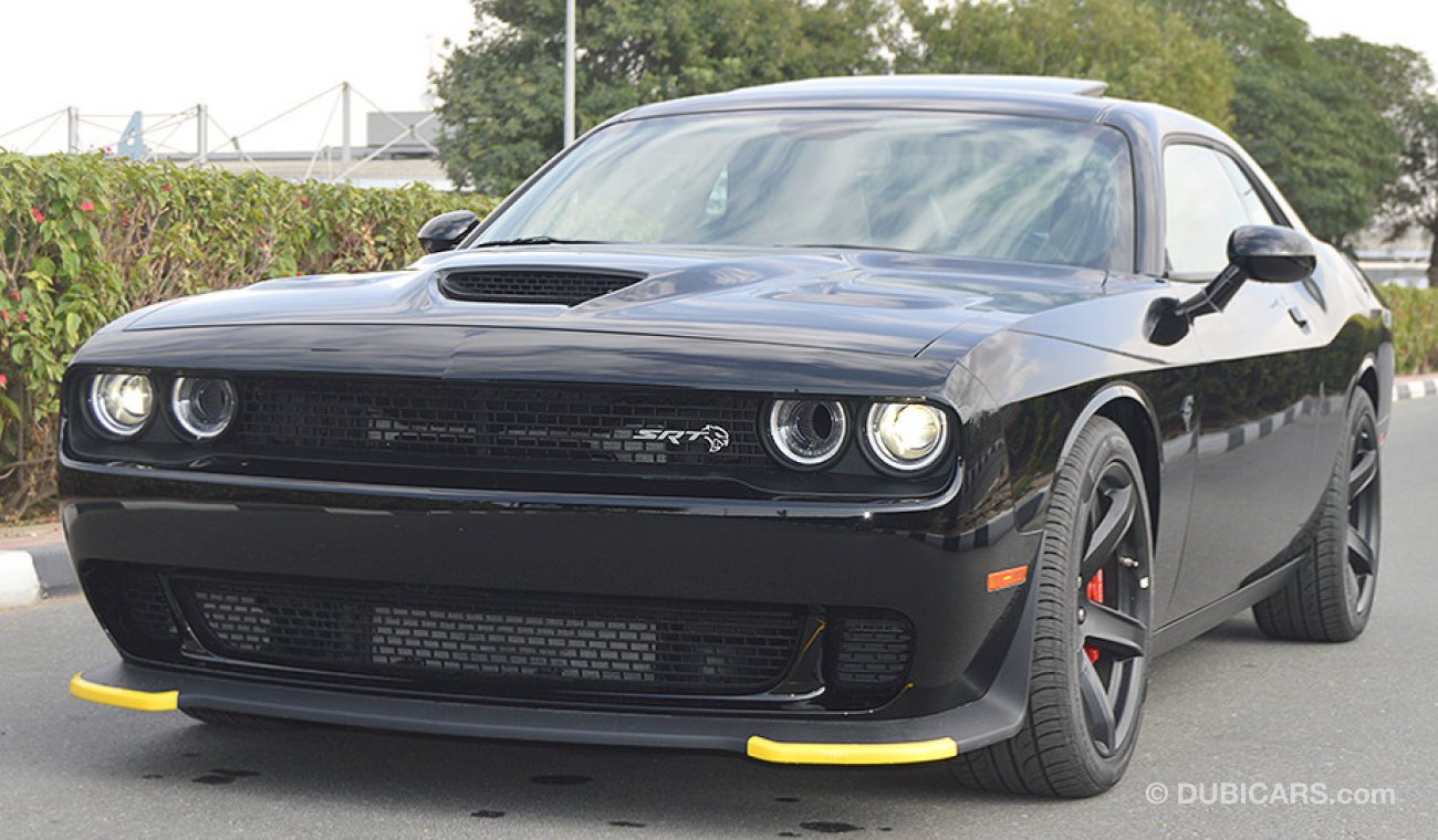 دودج تشالينجر Hellcat 2018, 6.2L V8 GCC, 707hp with Warranty until 2021 or 100,000km