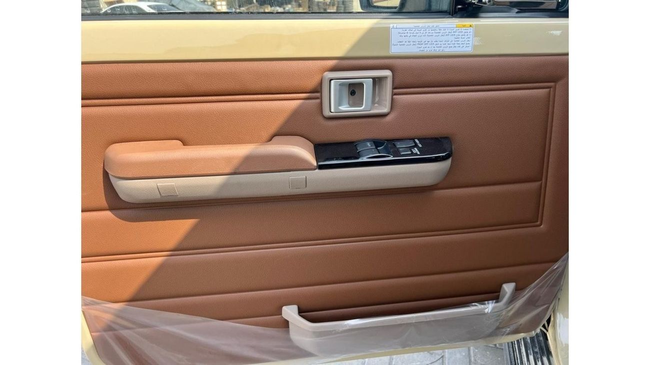 Toyota Land Cruiser 70 LC71 Capsule 4.0L Petrol V6 Full Option