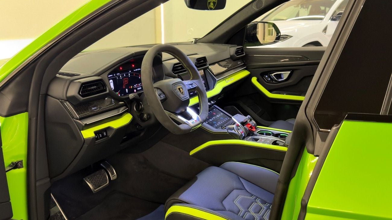 Lamborghini Urus MYCAR DUBAI-LAMBORGINI SE 2026- NEW 0 KM-CARBON-TV-3D BANG&OLUFSEN-HIGHWAY PAC-WARRANTY- FULL OPTION
