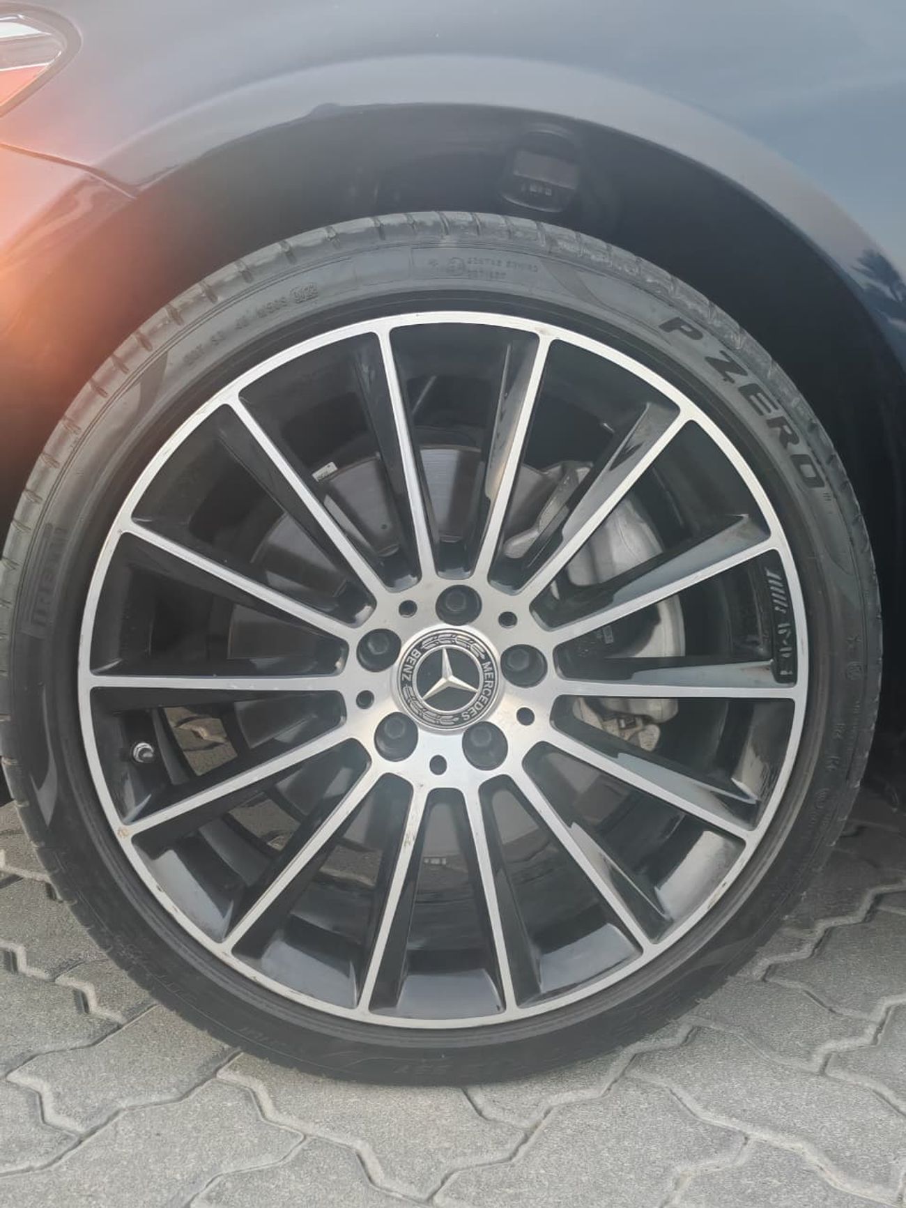 Mercedes-Benz C 300 Std 2.0L (258 HP)