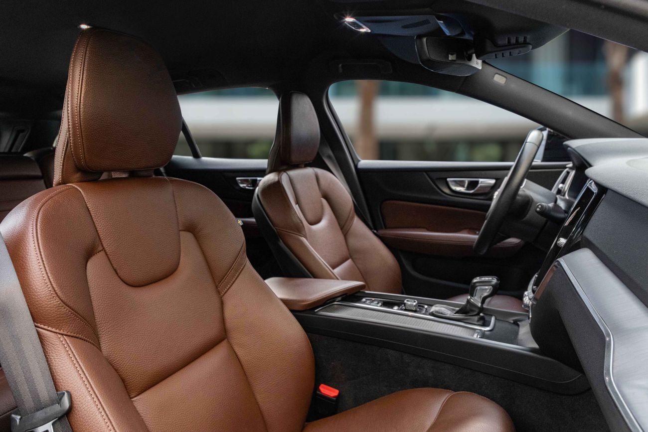 Volvo V60 V60 | 1,371 P.M | 0% Downpayment | VOLVO WARRANTY TO NOV 2026 | VOLVO HISTORY!