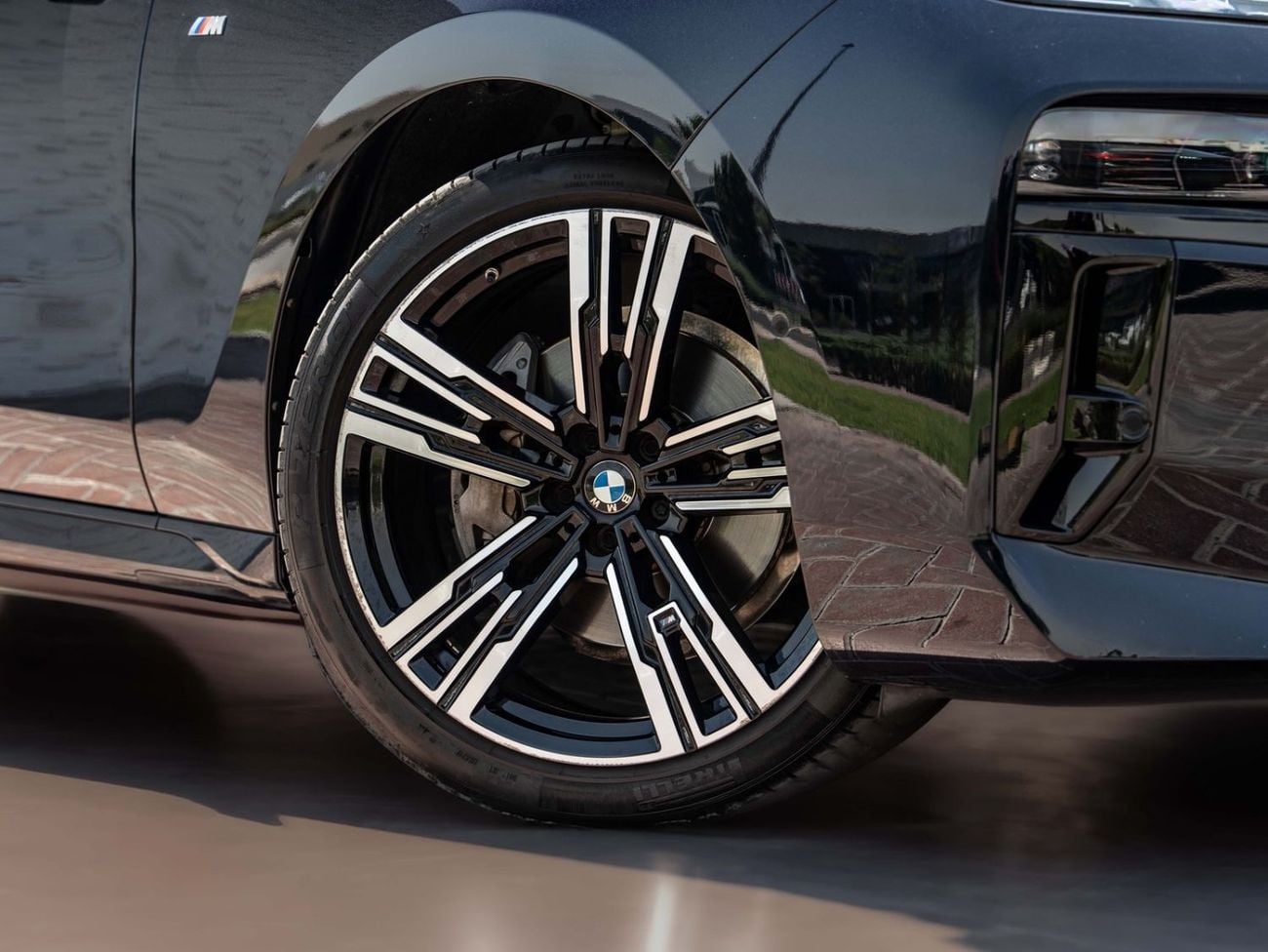BMW 735i M SPORT