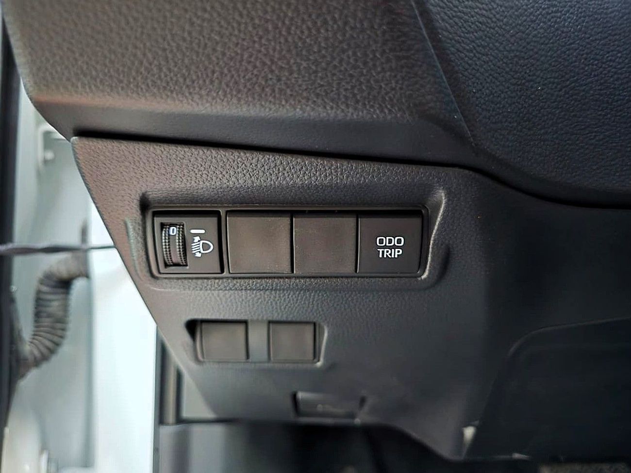 تويوتا كورولا كروس 1.8L XL (HEV)