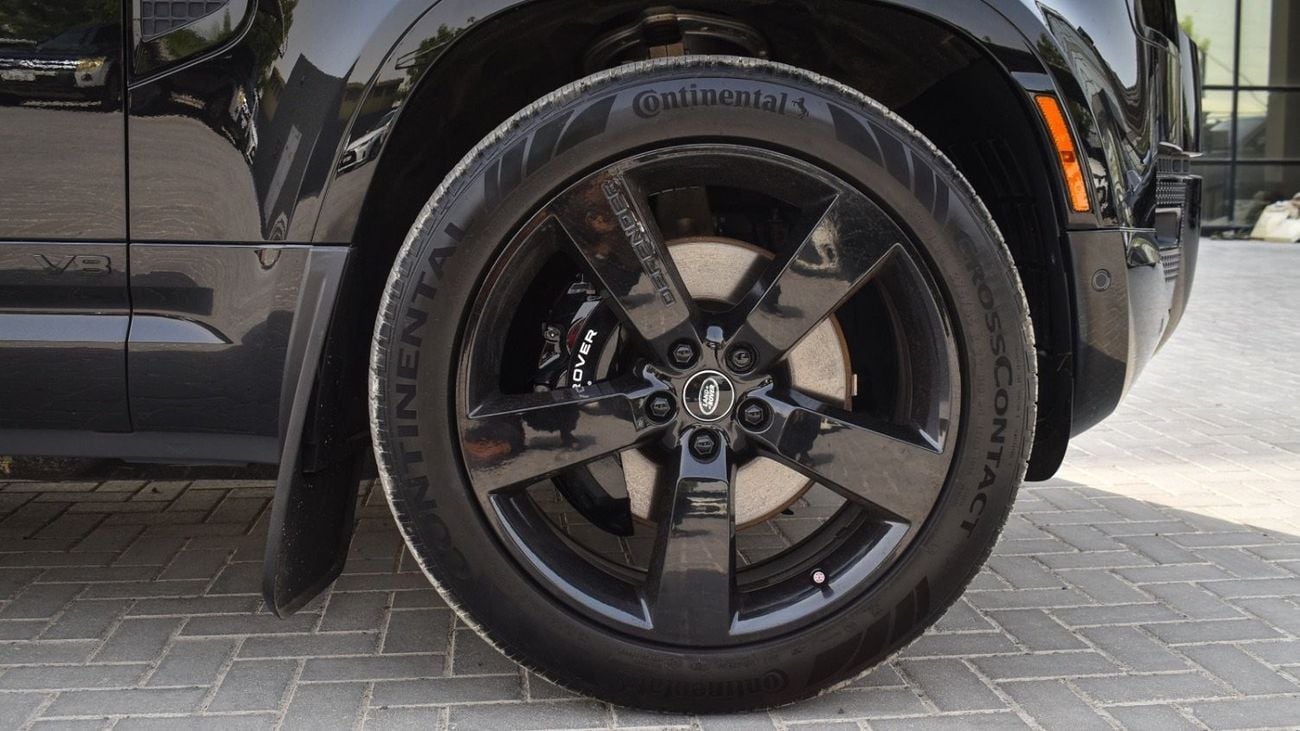 Land Rover Defender DEFENDER 110 V8 CANADIAN SPECS LOW MILEAGE