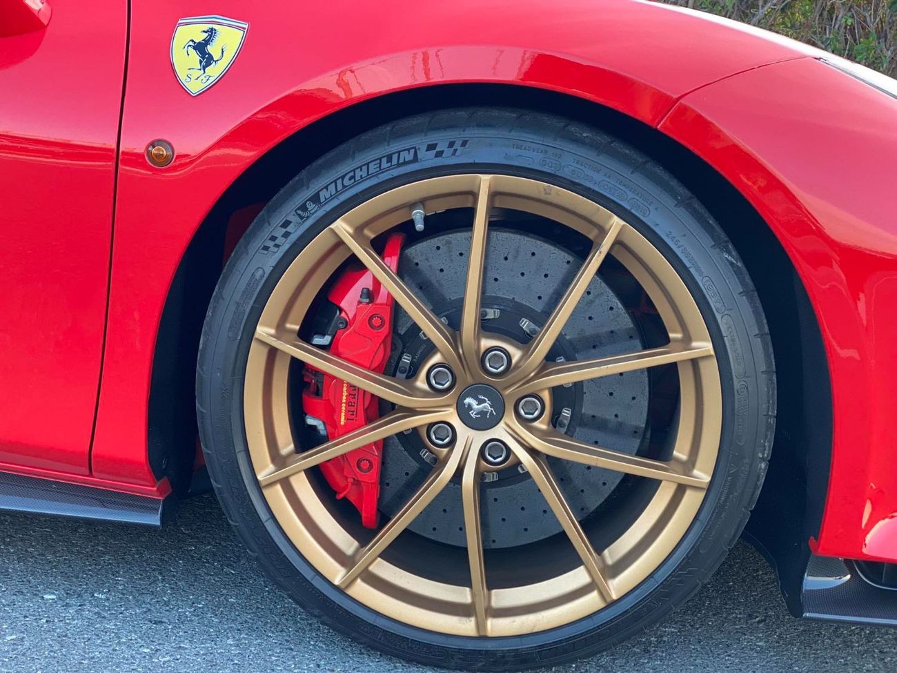 Ferrari 488 Pista GCC SPEC NEAT AND CLEAN LESS KILOMETER