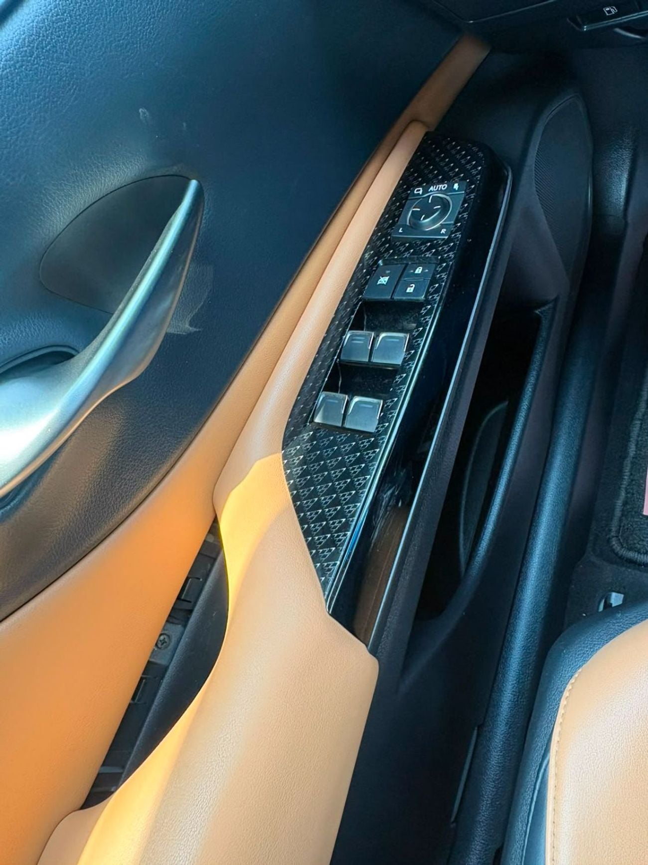 لكزس ES300h HYBRID PLUS LEXUS ES 300 Hybrid 2.5L Premier Option 2023 Model