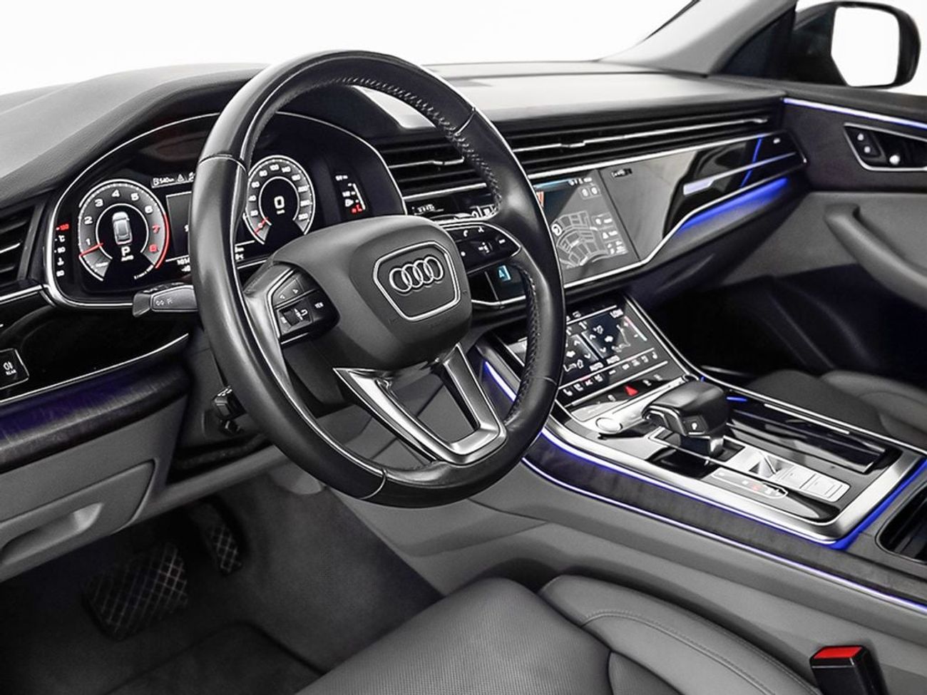 Audi Q8 55 TFSI quattro 3.0L SUV