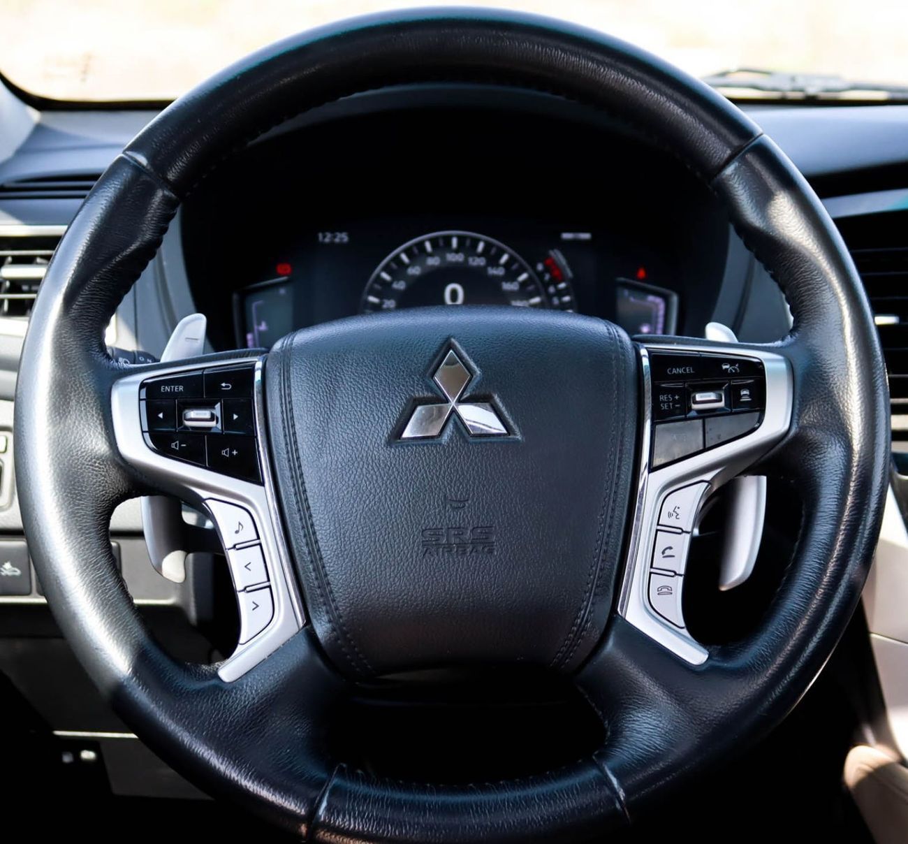 Mitsubishi Montero Sport GLS Premium 3.0L (7 Seater) Mitsubishi Montero Sport 2021 GCC model in excellent condition, no accid