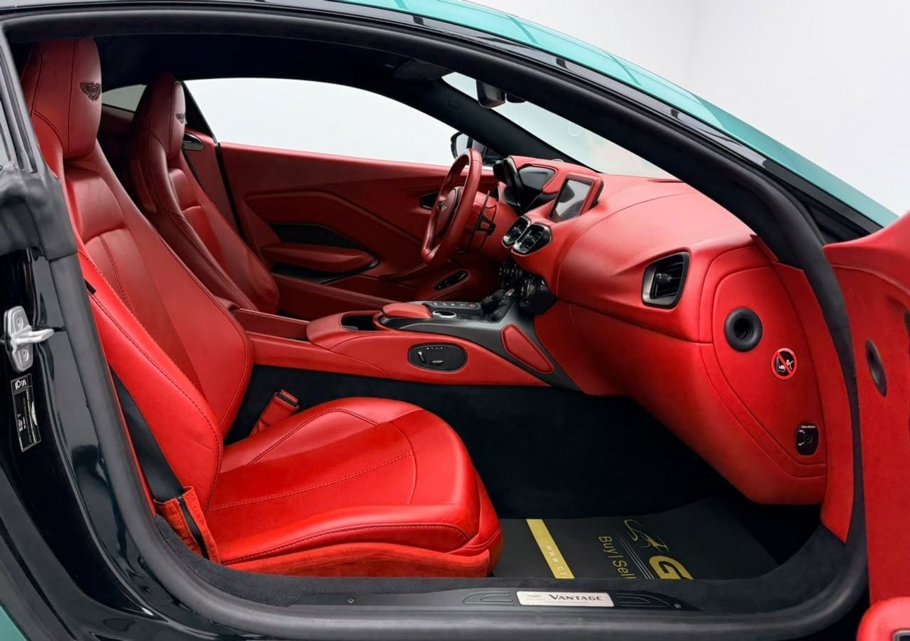 Aston Martin V8 Vantage — 9