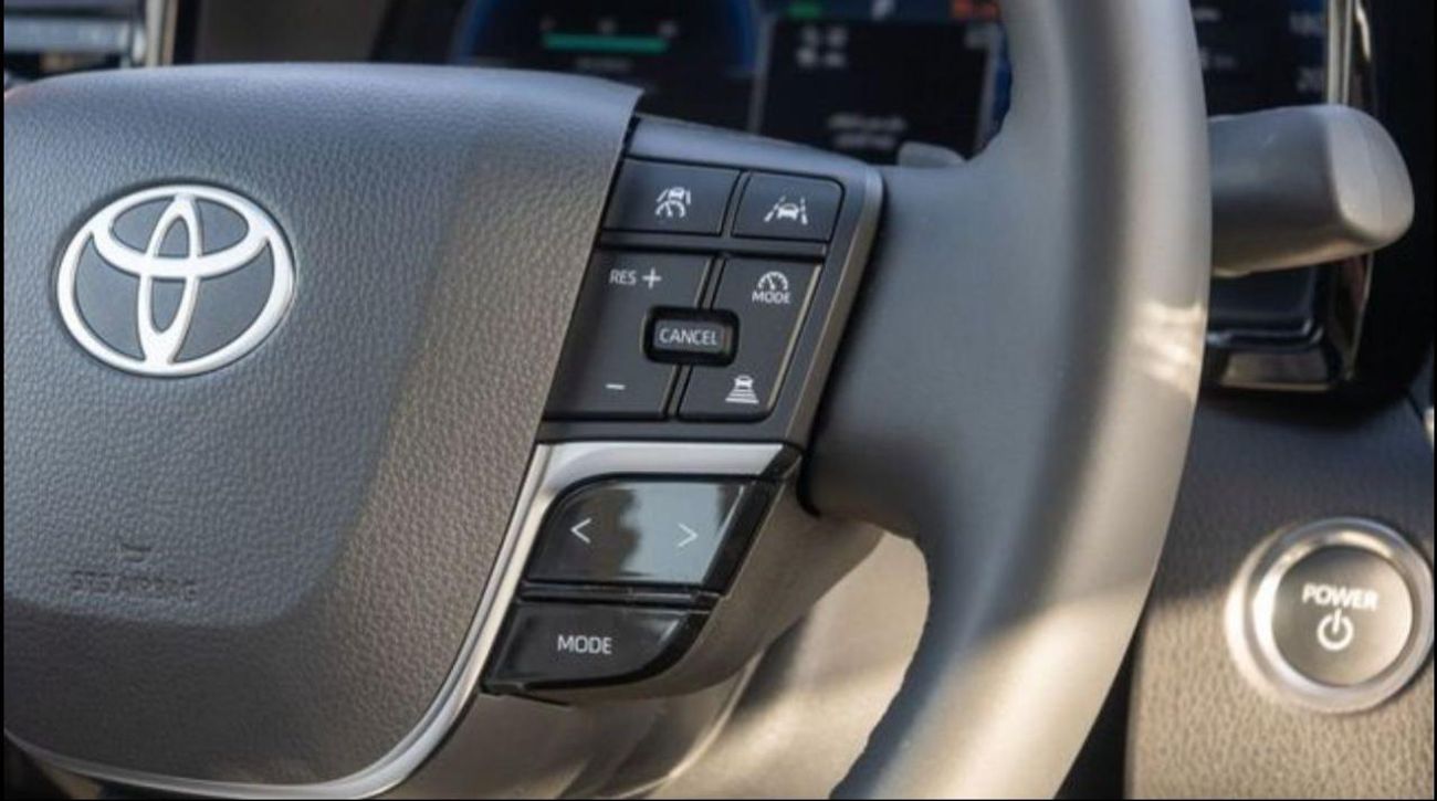 Toyota Camry Toyota Camera Limited Hybrid Full option 2025 2.5L petrol Engine Colour Black Transmission Automatic