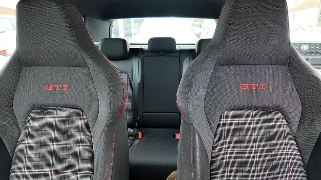 Volkswagen Golf GTI Sport 2.0T || Agency Warranty || Complete Service