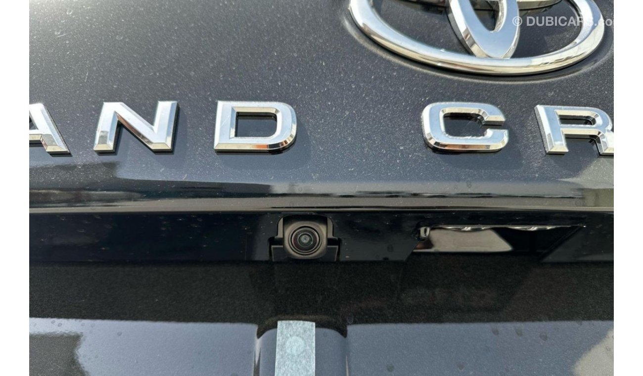 تويوتا لاند كروزر 2024/24 TOYOTA LC300 4.0L GXR STD SUNROOF REAR CAMERA COOL BOX