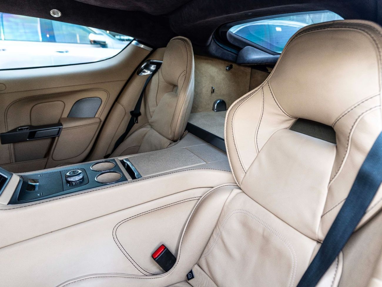 Aston Martin Rapide S