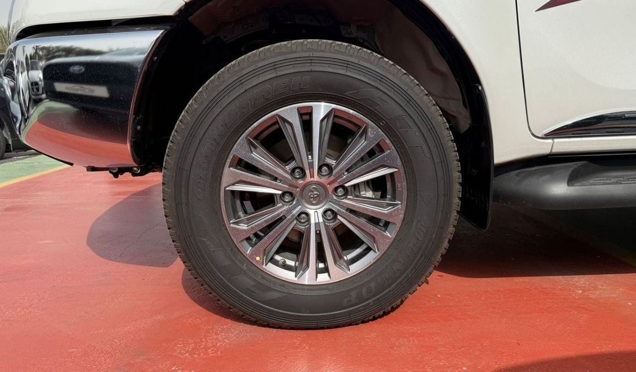 تويوتا هيلوكس Toyota Hilux 2.7L SGLX SR5 4WD | 2025 | 0KM | GCC