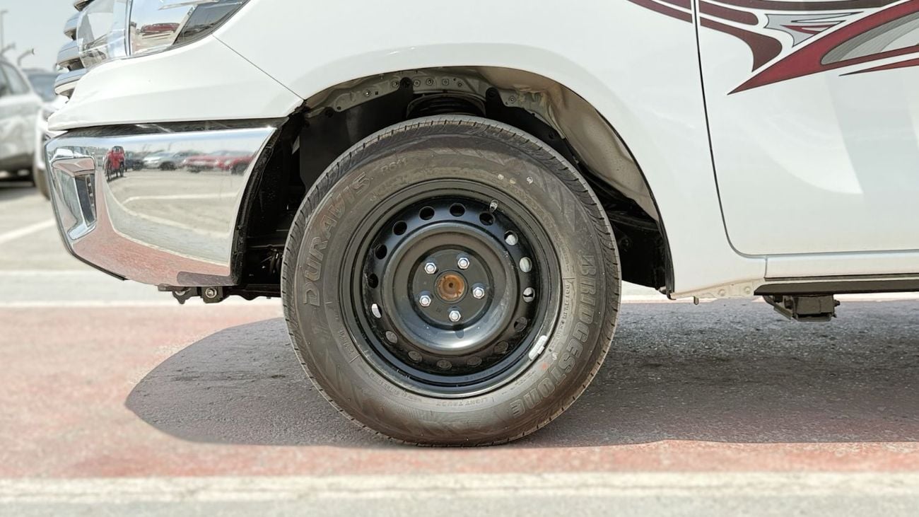 تويوتا هيلوكس Toyota Hilux 2.4L Diesel MT DC 2WD 2025YM