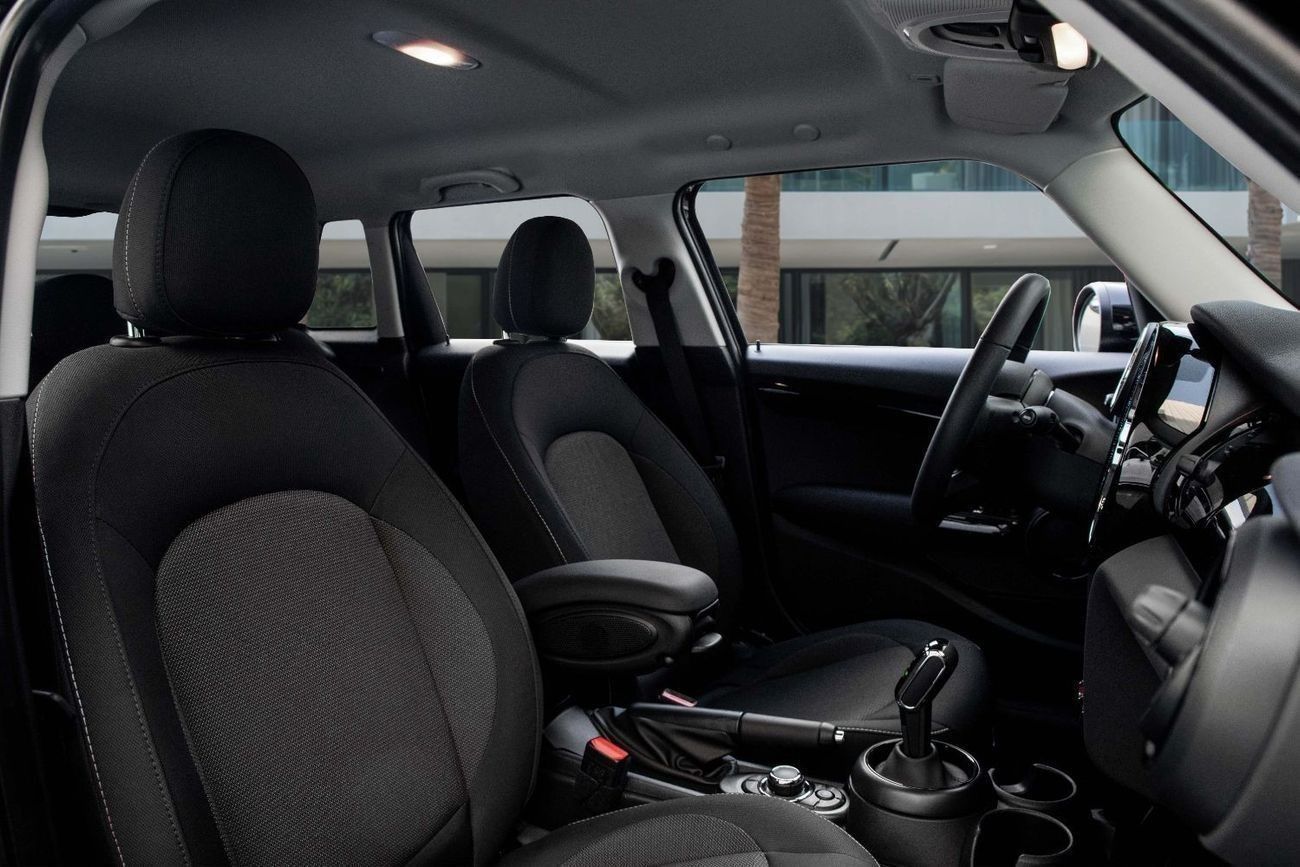 Mini Cooper | 1,958 P.M  | 0% Downpayment | AGMC Warranty & Service | Low KM!