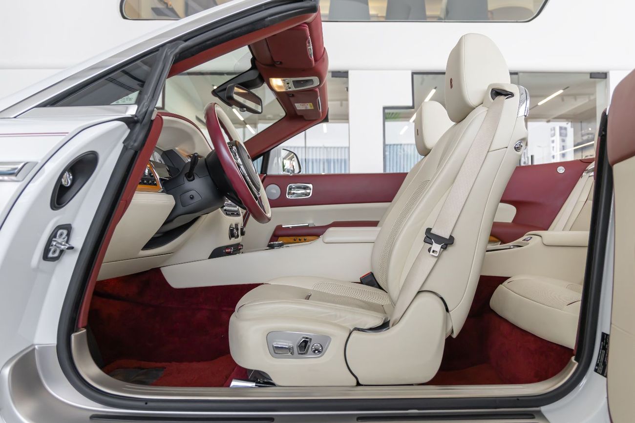 رولز رويس داون Rolls-Royce Dawn 2017 | Fully Loaded | GCC Specs | Mint Condition | "WARRANTY AVAILABLE"