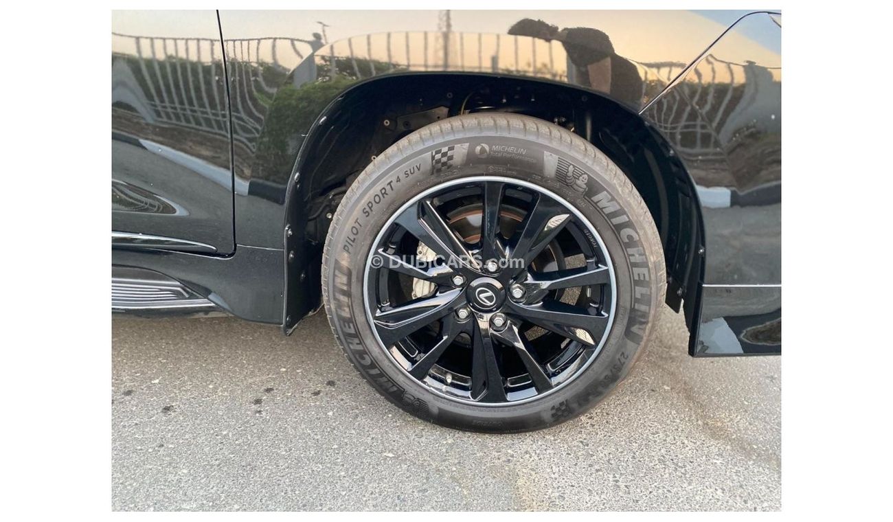 Lexus LX 570 Signature Black Edition