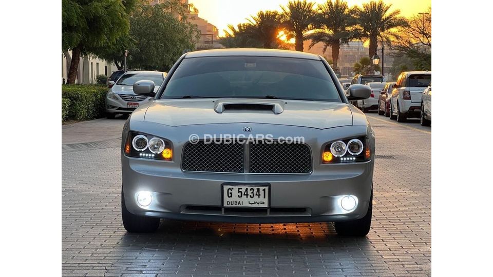 Used Dodge Charger 2006 for sale in Dubai 719887