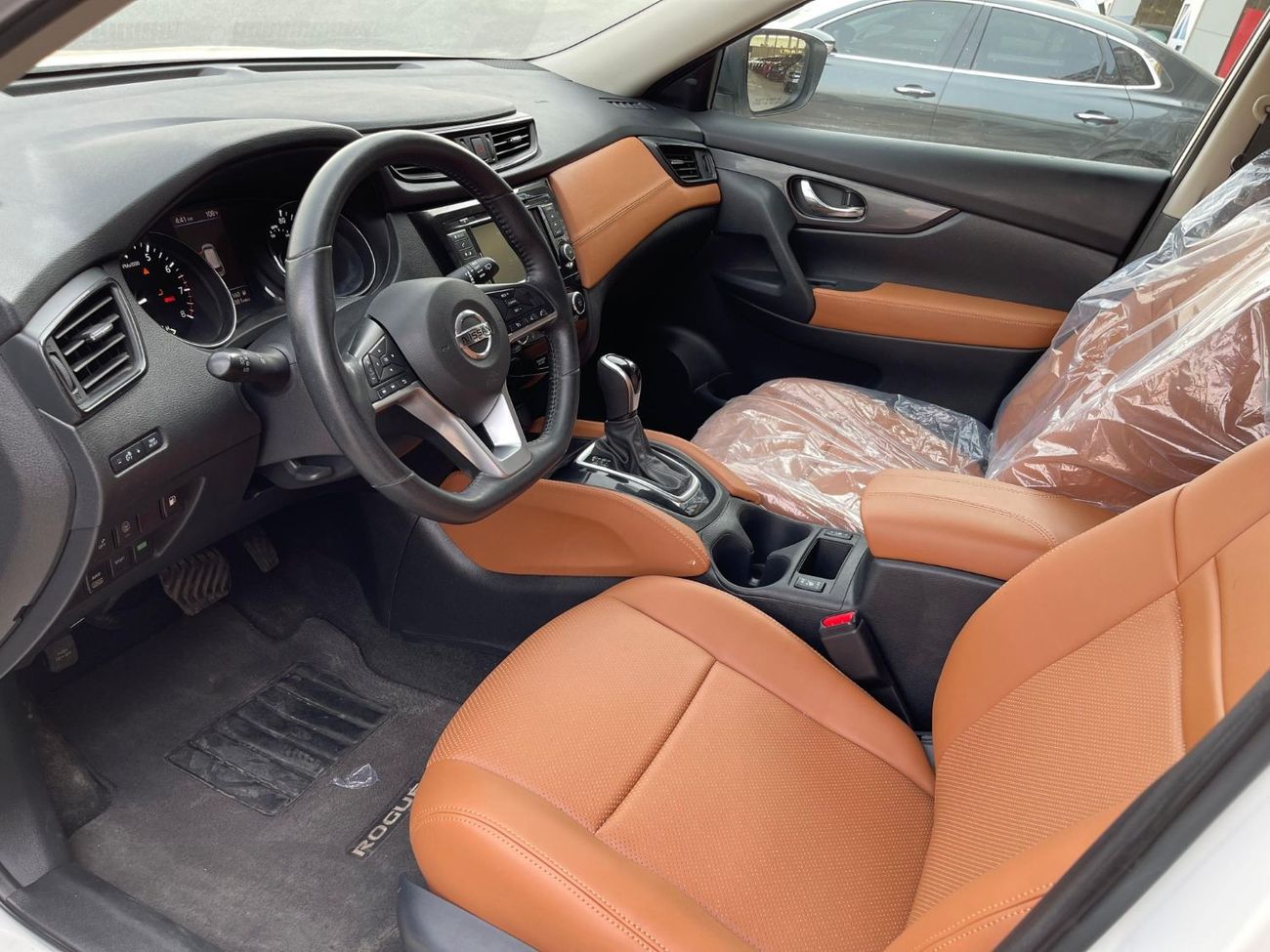 نيسان روج روج اكس-تريل / اصدار خاص / بحالة ممتازة