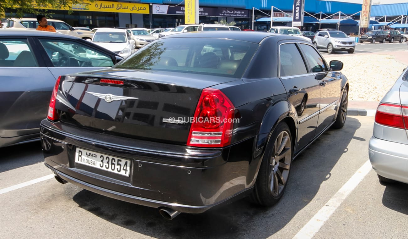 Chrysler 300 SRT8