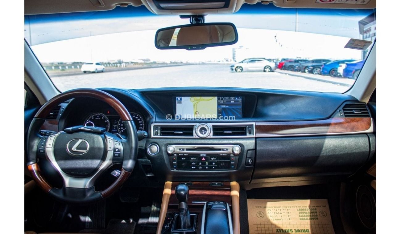 لكزس GS 350 لكزس جي إس 350  موديل : 2014 الممشي : 119,000 كم المطلوب 62000 درهم  مواصفات خليجيه ، فل اوبشن رقم