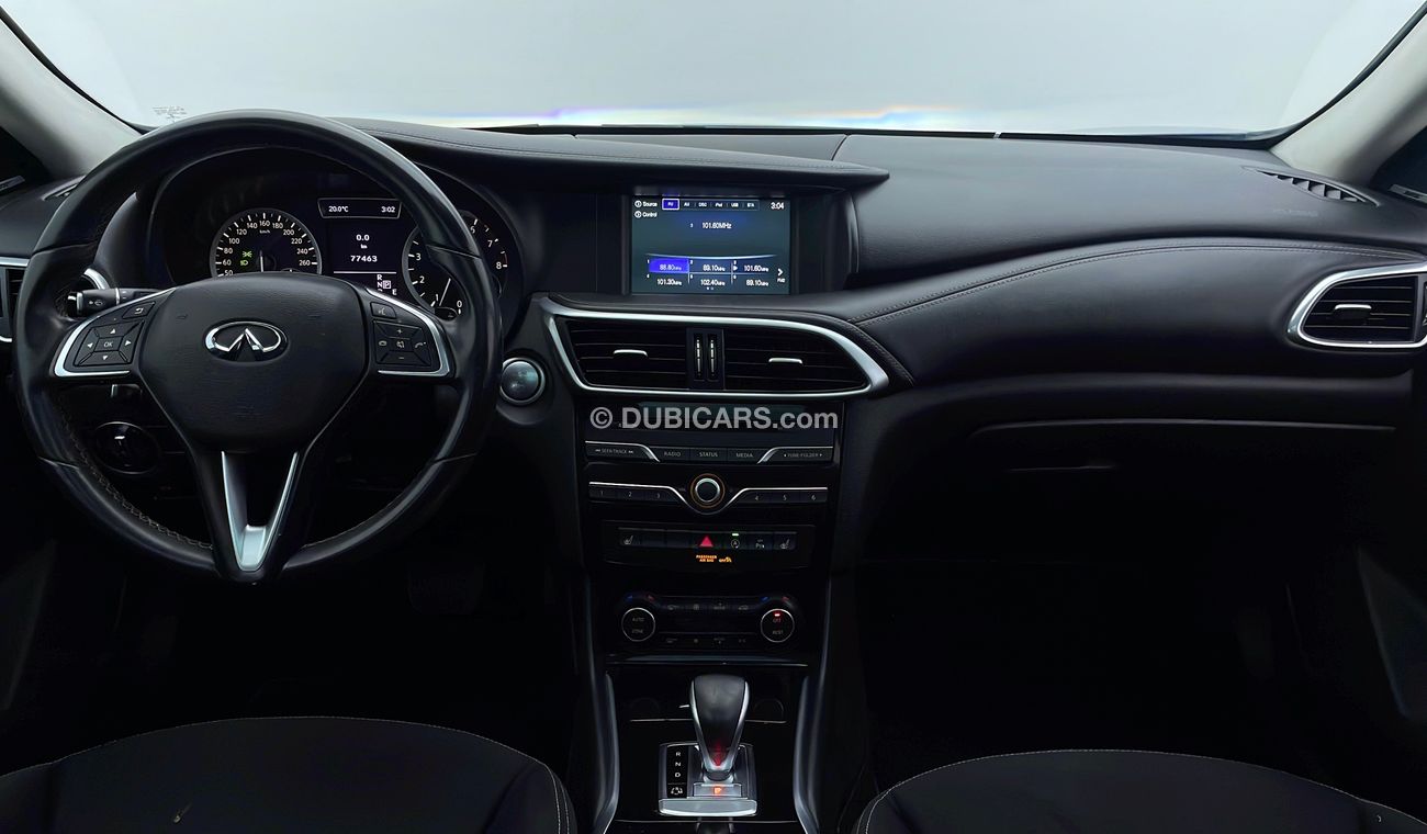 Infiniti Q30 COMFORT 1.6 | Under Warranty | Inspected on 150+ parameters