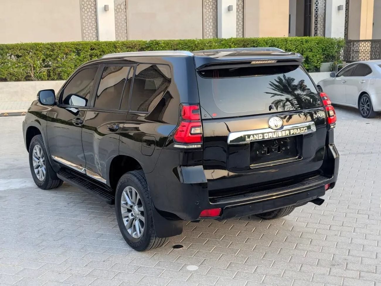 تويوتا برادو VXR V6 4.0L Full Option | GCC Specs | Excellent Condition