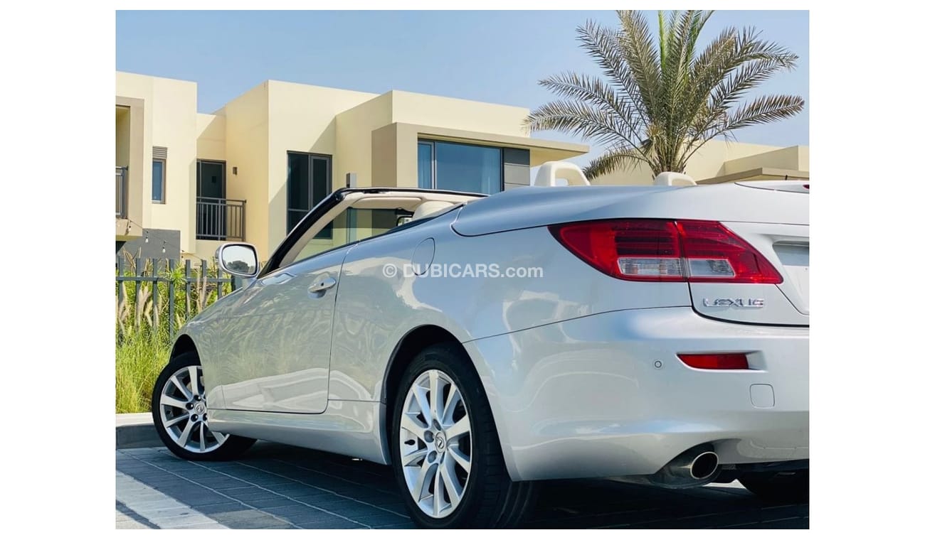 Lexus IS300 Lexus IS 300C || GCC || Hard top Convertible || Very Well Maintained