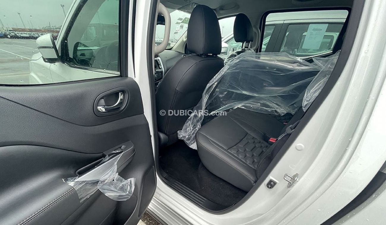 Nissan Navara LE+ 2.5L DIESEL 4X4 AT FULL OPTION