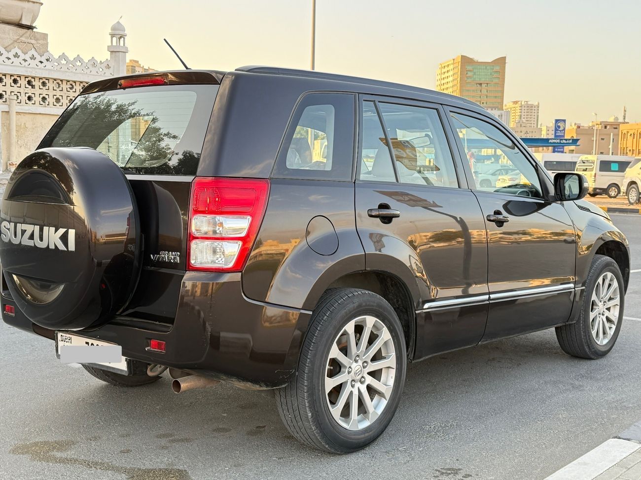 سوزوكي جراند فيتارا full option, sunroof, leather seat