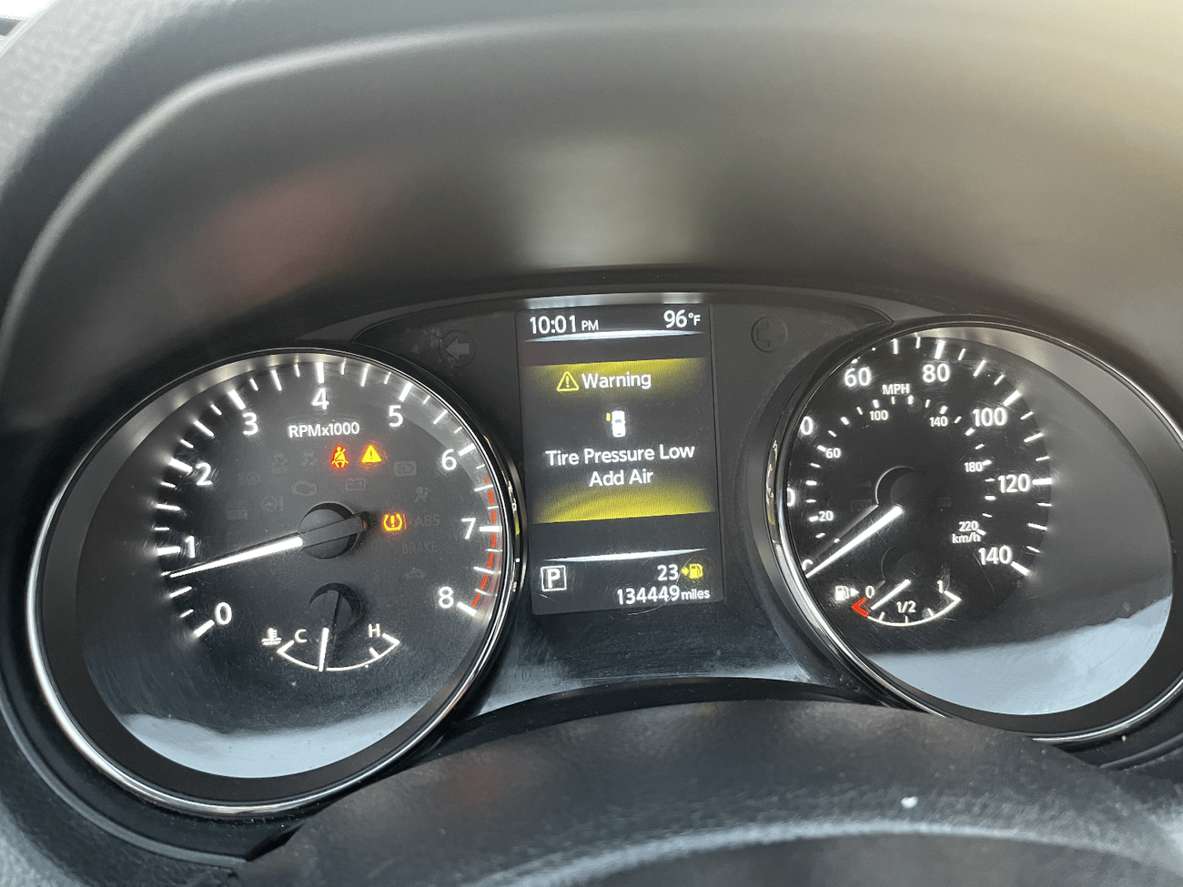 Nissan Rogue nissan rouge 2017 usa in very good    Nissan Pathfinder    Excellent Condition (USA  _ SPEC) - MODEL