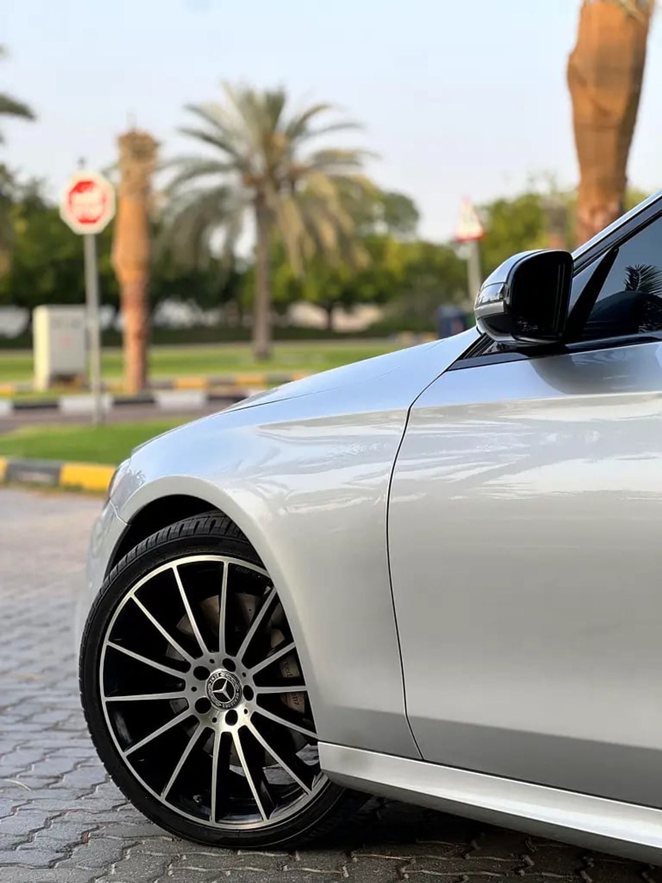 Mercedes Benz E300 E 300 - Premium Luxury Sedan