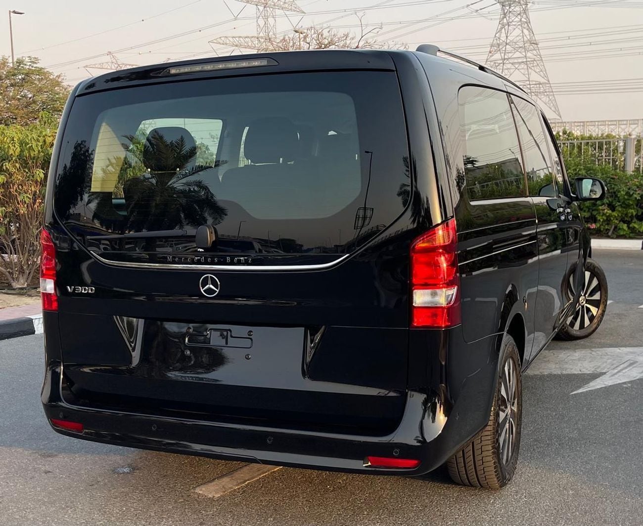 Mercedes Benz V300 AVANTGARDE 5 years Warranty 2025 GCC